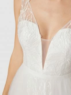 Unique Brautkleid Mit Floralen Stickereien Und Pailletten - Offwhite -LUXUAR SHOP 60s4ihi49d734c9p6l9lcii9853l6cia8p3l0ipha574ki9o6cr4qka2aha4ocib8hb34l288t2kshil613maopj61j30e1p75i3gp1kcgpjie9h70sjgor66gsj4ob2clj6acg