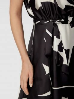 Swing Cocktailkleid Mit Allover-Muster - Schwarz -LUXUAR SHOP 613kiha868r30hqj6kskigaj891kkl9j84o3alak68p44khl6d246kab61a42iij99akce1l6kp4sl2ia8o32eb374qm8p9gc8r3ed1k6cqj4eb5chi36d1nc5ij2c9l70rm4e8