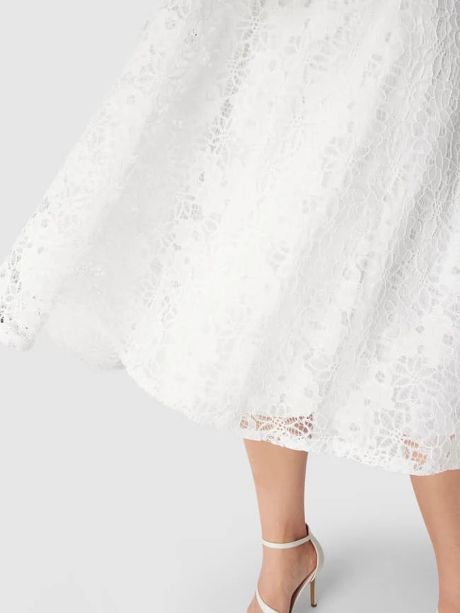 TROYDEN COLLECTION Brautkleid Mit Floraler Spitze - Offwhite 7 TROYDEN COLLECTION Brautkleid Mit Floraler Spitze - Offwhite – Bild 6