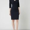 Paradi Cocktailkleid Aus Krepp Mit Drapierten Falten - Dunkelblau 1 Paradi Cocktailkleid Aus Krepp Mit Drapierten Falten - Dunkelblau -LUXUAR SHOP 6p53gl1o8gs56kqf68qj2h9g8la5ae2a6p156kqk90o42k23a9630d9l8t53aghm70s4uc9j98q4cc1p713m6d9jcco3cc1hc4q64phkcdhm8o9l61h3aphmc4q3ap9lccpjge8