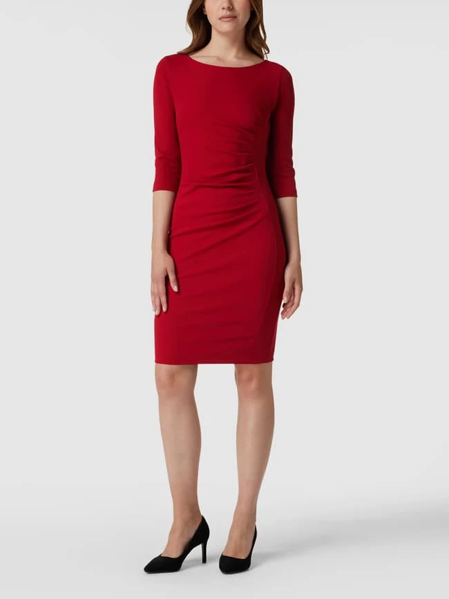 Paradi Cocktailkleid Mit 3/4-Ärmeln Und Raffungen - Rot 3 Paradi Cocktailkleid Mit 3/4-Ärmeln Und Raffungen - Rot