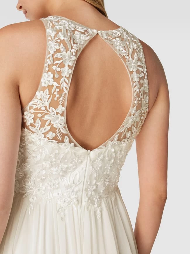 Laona Abendkleid Mit Floralen Stickereien Und Zierperlen - Offwhite 8 Laona Abendkleid Mit Floralen Stickereien Und Zierperlen - Offwhite – Bild 6