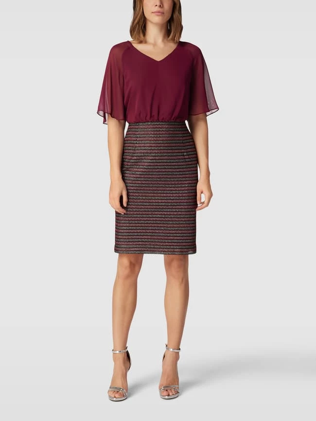 Swing Cocktailkleid Mit Abgerundetem V-Ausschnitt - Bordeaux Rot 3 Swing Cocktailkleid Mit Abgerundetem V-Ausschnitt - Bordeaux Rot