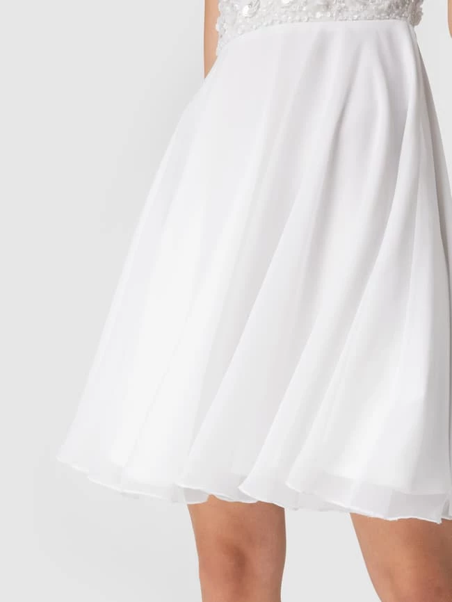 LACE & BEADS Brautkleid Mit Zierbesatz - Weiß 8 LACE & BEADS Brautkleid Mit Zierbesatz - Weiß – Bild 6