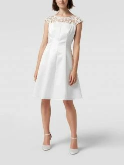 Swing Brautkleid Mit Floralem Besatz - Offwhite -LUXUAR SHOP 95b4ue1h98s58hpm6d7kukhl6d5lalhi6t2laha5a58j2e9jap74ek1ma0r58ji7ad346j9k6144egq7a4o6cp1h64oj2dhmcgqjap9kccrjie1k6sr62phg6dh3iopj6hj3gc8