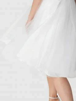 TROYDEN COLLECTION Brautkleid Mit Floralen Stickereien - Ecru -LUXUAR SHOP 9d554i2cap7j6jq96535ag9g9964ghqe9pb44e2468pk2chp6l24ochp9h6l0ci99d652ia96cp56cpn8co3gc1l74ojcdhp6gpm4cpk6spjco9mc4q64p9i68s3idb2ckoj8dg