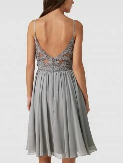 Luxuar Cocktailkleid Mit Zierbesatz - Silber -LUXUAR SHOP 9da4od9i8p258ia4a56k8dphad756dil68ok8dam8gojih2h610l6hqh6ko5akqkacs4klaa8p952kqg8so38d9p6gr66p1k74s3ic1k6grm4e326or3gcb6cgoj0or1cgo64e0