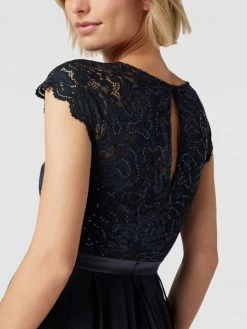 Jake*s Cocktail Cocktailkleid Mit Spitzenbesatz - Marineblau Meliert -LUXUAR SHOP 9h950jqga4qkuh1h9p94mk2k690l2d9g995lad9m9h24uca3ah330cae9la38dii75734dq88crkkgi29ko3echm74r64c326pijgc1kc8oj4e1o6cp38c9i68rm2dhjc5gm4og