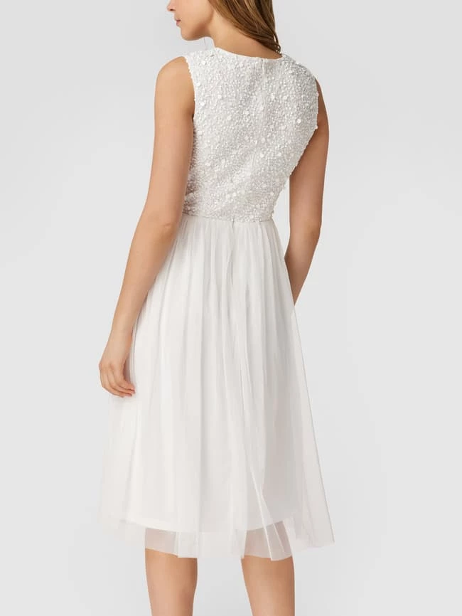 LACE & BEADS Brautkleid Mit Paillettenbesatz - Weiß 7 LACE & BEADS Brautkleid Mit Paillettenbesatz - Weiß – Bild 5