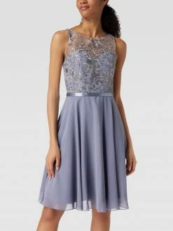 Luxuar Cocktailkleid Mit Floraler Stickerei - Bleu -LUXUAR SHOP 9l956g9l6kpk6j1j993k4k23a0ojclab6h93cla560q4sjq96l83ihq590oksk2h9l1kaga7751j8di98h3j4c3461gjao9l70r6ac9k75i32e1ncos38or174p36ohn6ti62d0