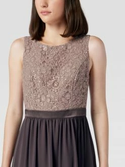 Jake*s Cocktail Cocktailkleid Im Vokuhila-Stil Mit Paillettenbesatz - Taupe 9 Jake*s Cocktail Cocktailkleid Im Vokuhila-Stil Mit Paillettenbesatz - Taupe -LUXUAR SHOP 9t83aiak899j2dhm6d434gi391b36iqa74r32ki29t63ej1i68pjghqj9ookshi58crjahaj8h956cijago3ce1hcdgm2d31cco64o9k6cqjeeb265hjec1k6hgj0pb1coq34e0