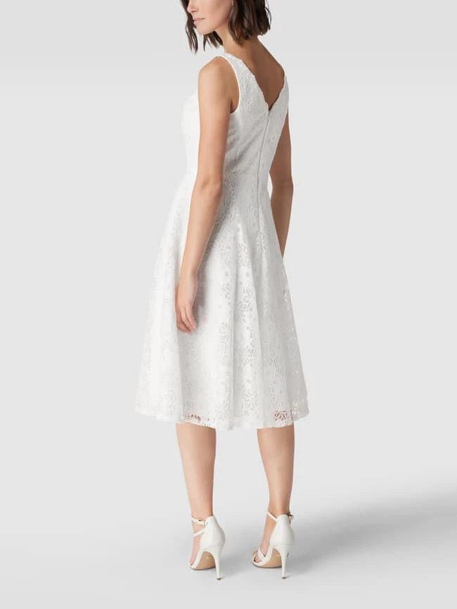 TROYDEN COLLECTION Brautkleid Mit Floraler Spitze - Offwhite 6 TROYDEN COLLECTION Brautkleid Mit Floraler Spitze - Offwhite – Bild 5