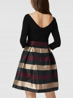 Swing Cocktailkleid Mit Streifenmuster - Bordeaux Rot -LUXUAR SHOP a96kse2i8grkkjaa61730k1kago38gah851kciim8574igi4a92lcgi3a5136l2l6krj4jpn85244ja46d3m2oj4c5gj0c3268s66c9k6gs36e1gcgp3cchlcgsj8p1kcoq30dg