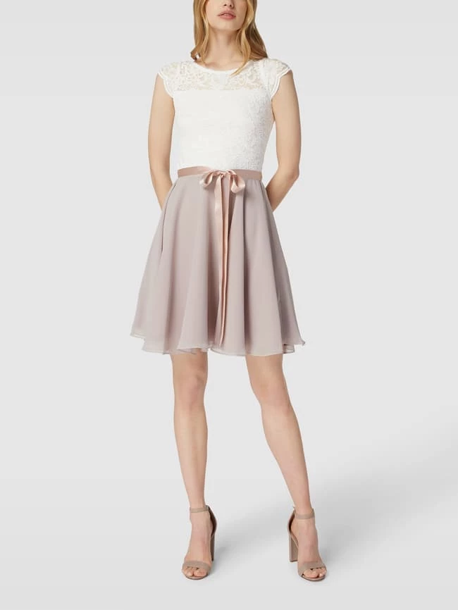 Swing Cocktailkleid Mit Spitzenbesatz - Altrosa 3 Swing Cocktailkleid Mit Spitzenbesatz - Altrosa