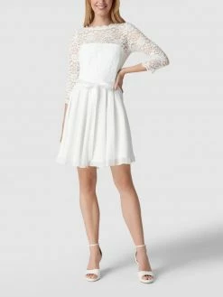 Swing Cocktailkleid Aus Floraler Spitze Mit Ausgestelltem Rockteil - Offwhite