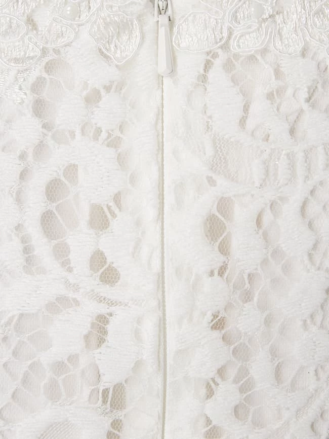 Mascara Abendkleid Mit Floralen Stickereien - Offwhite 6 Mascara Abendkleid Mit Floralen Stickereien - Offwhite – Bild 4