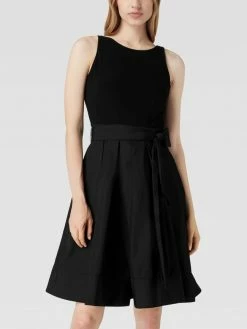 Lauren Ralph Lauren Knielanges Cocktailkleid Mit Taillengürtel Modell 'YURI' - Schwarz -LUXUAR SHOP ah83ih2g891j8kqead6lciq3al3jgk1p99a52hi960rkshhg65348e1p9993ijaka535cd2j9gskacqb6d3j0cpjcorjicj670oj4p1k6hhjce9p6oojec1m6dhj0e1hcdj3gd8