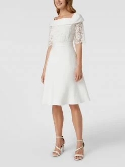 Apart Glamour Kurzärmeliges Brautkleid Mit Floralen Stickereien - Offwhite