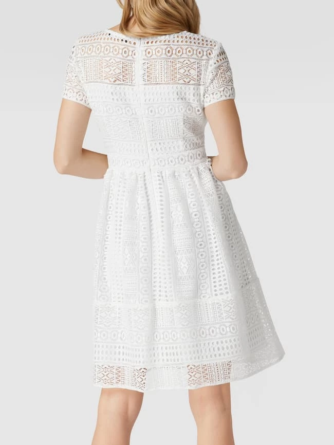 Swing Brautkleid Mit Lochstickereien - Offwhite 7 Swing Brautkleid Mit Lochstickereien - Offwhite – Bild 5