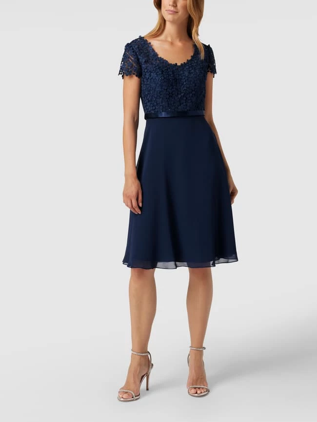 Luxuar Cocktailkleid Mit Ziersteinen Und Floralen Stickereien - Dunkelblau 3 Luxuar Cocktailkleid Mit Ziersteinen Und Floralen Stickereien - Dunkelblau